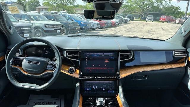 2022 Jeep Grand Wagoneer Series II