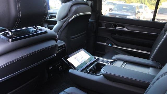 2022 Jeep Grand Wagoneer Series II