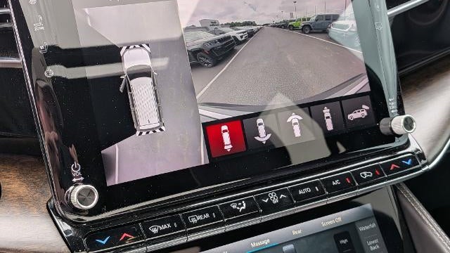 2022 Jeep Grand Wagoneer Series II