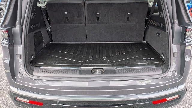 2022 Jeep Grand Wagoneer Series II