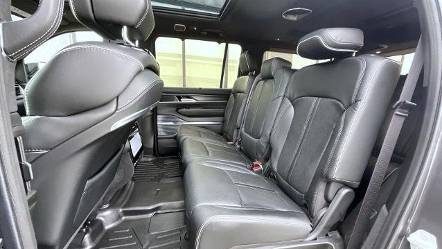 2024 Jeep Grand Wagoneer Obsidian