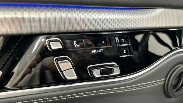 2023 Jeep Grand Wagoneer Series II