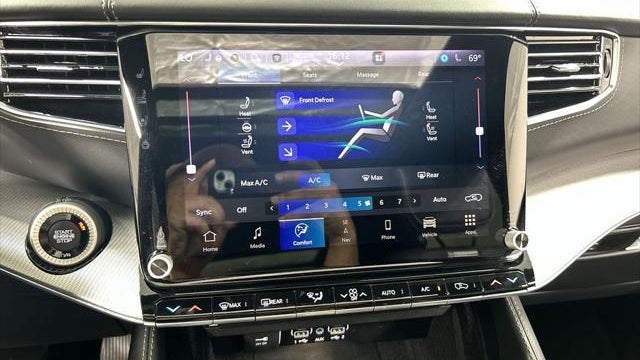2023 Jeep Grand Wagoneer Series II