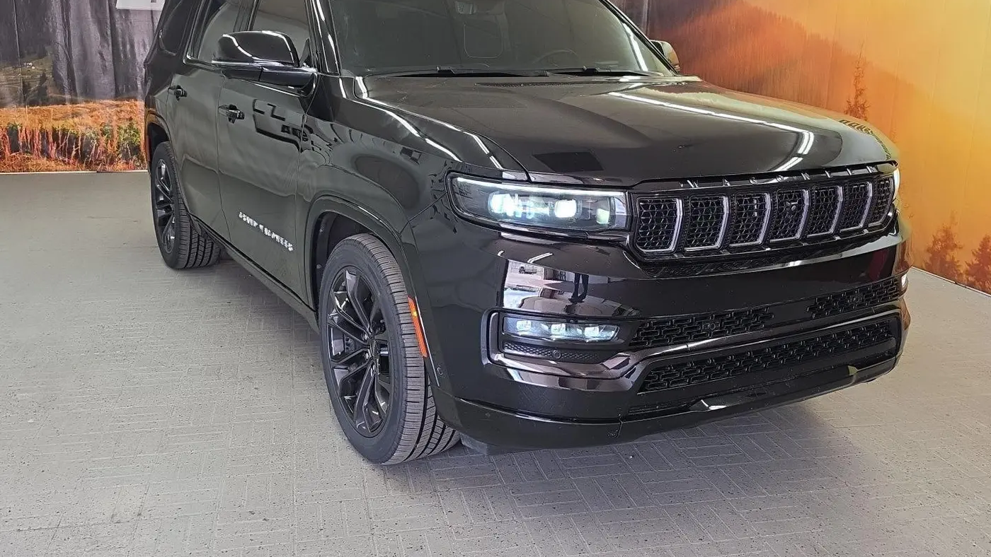 Preowned 2023 Jeep Grand Wagoneer Obsidian for Sale