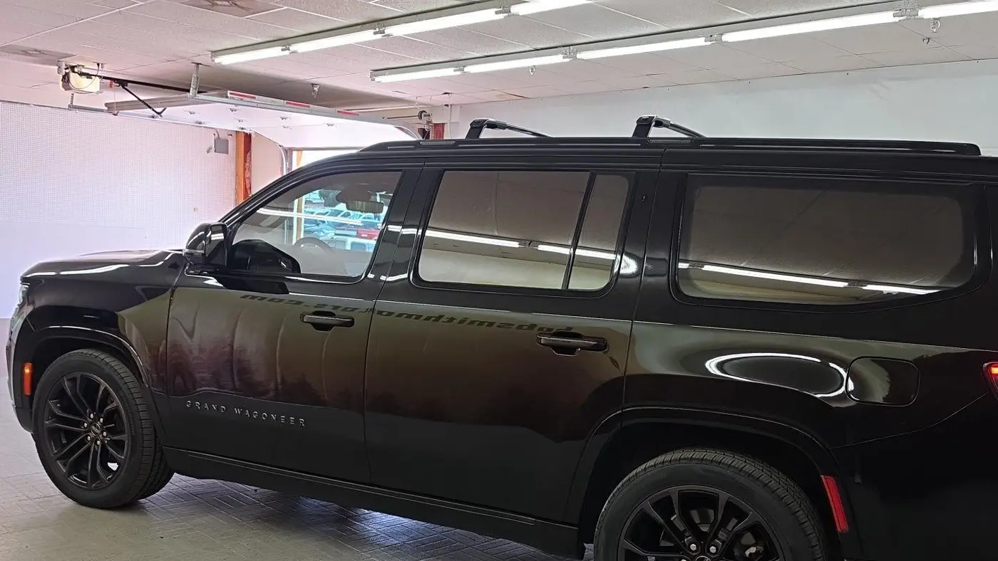 2023 Jeep Grand Wagoneer Obsidian
