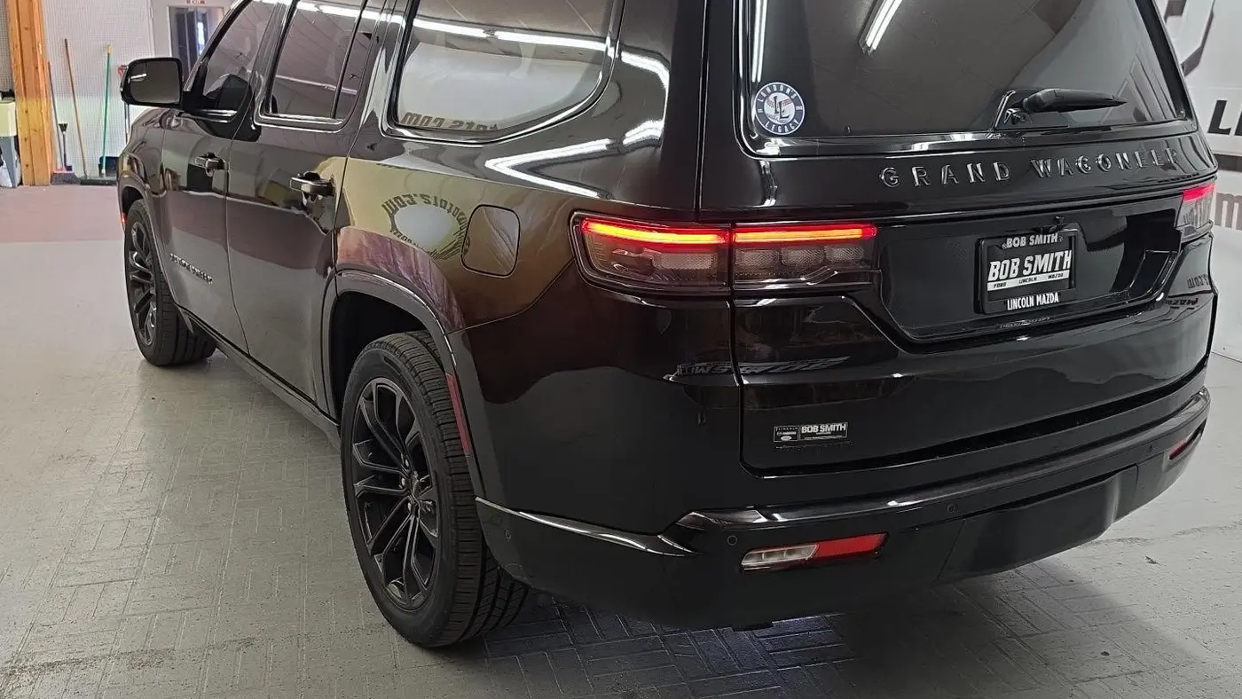 2023 Jeep Grand Wagoneer Obsidian
