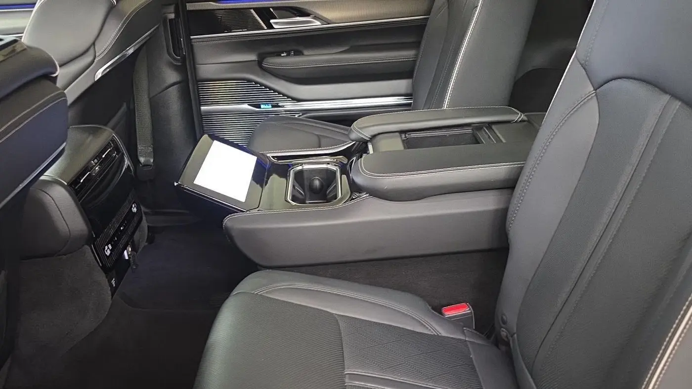 2023 Jeep Grand Wagoneer Obsidian
