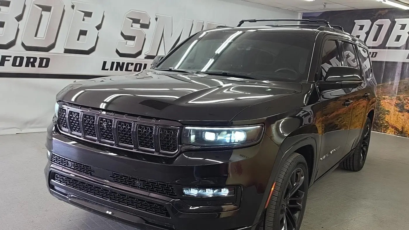 2023 Jeep Grand Wagoneer Obsidian