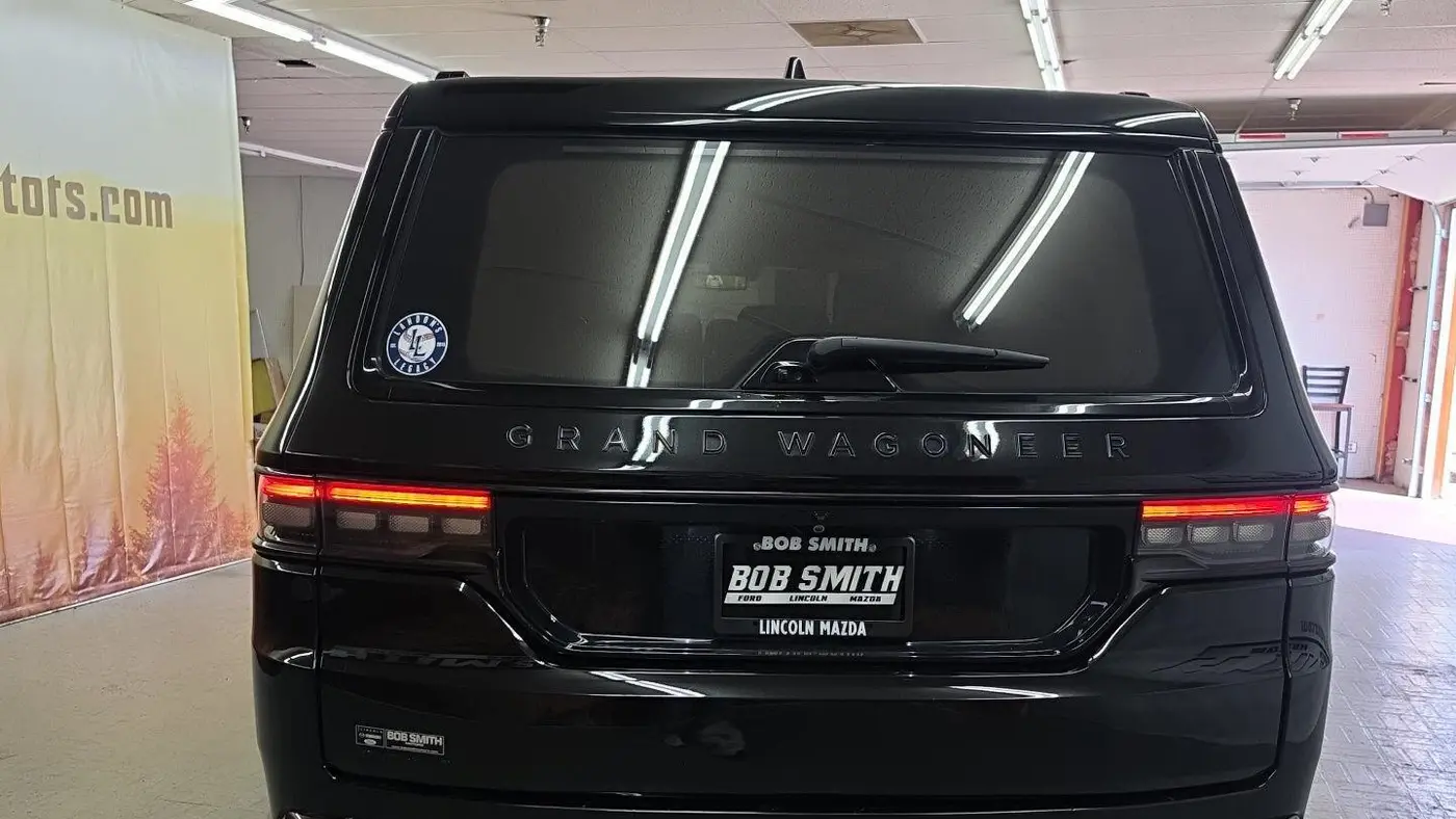 2023 Jeep Grand Wagoneer Obsidian