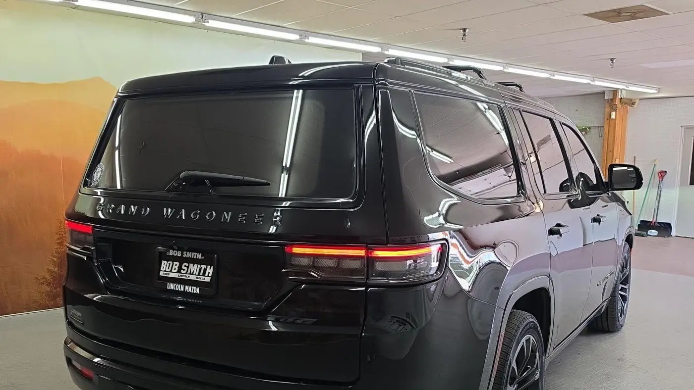2023 Jeep Grand Wagoneer Obsidian