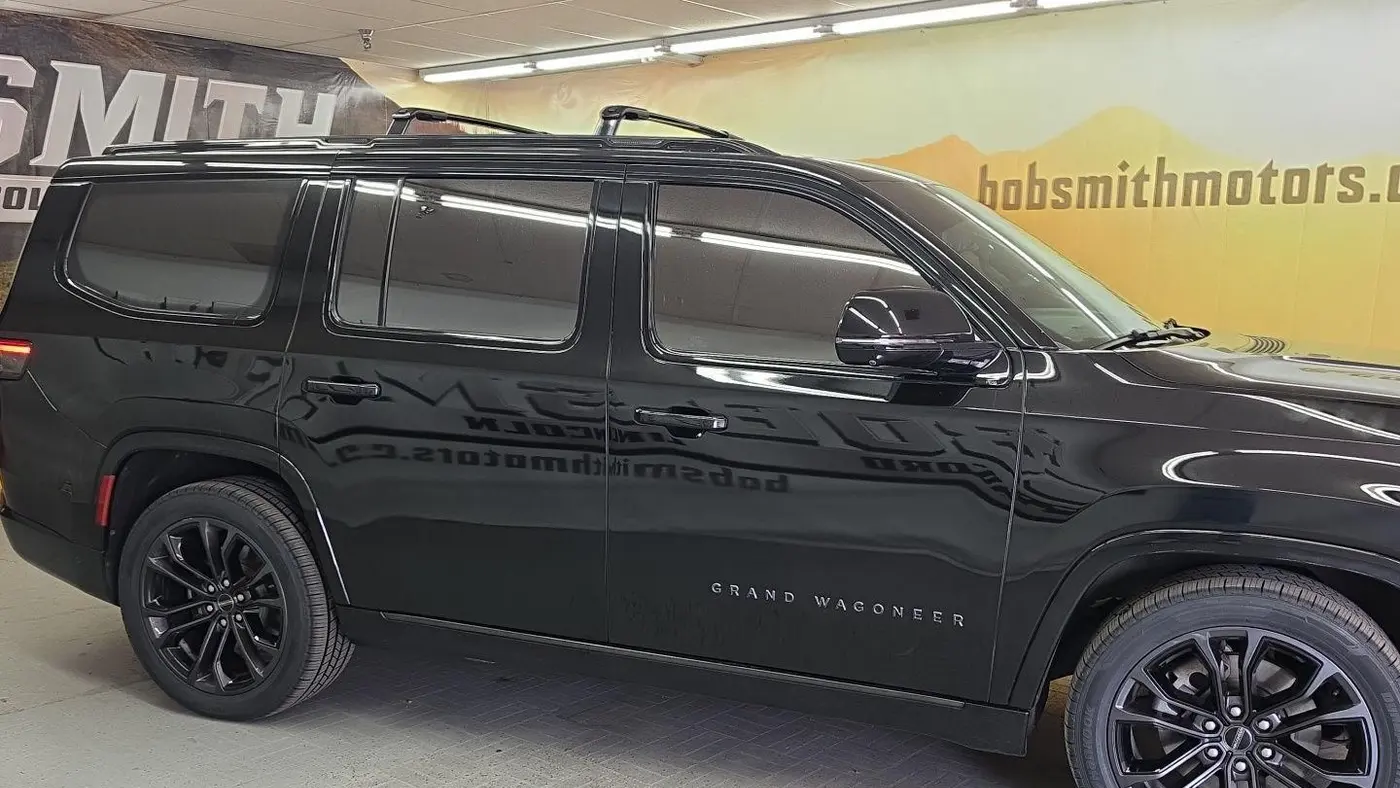 2023 Jeep Grand Wagoneer Obsidian
