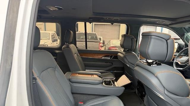2023 Jeep Grand Wagoneer Obsidian