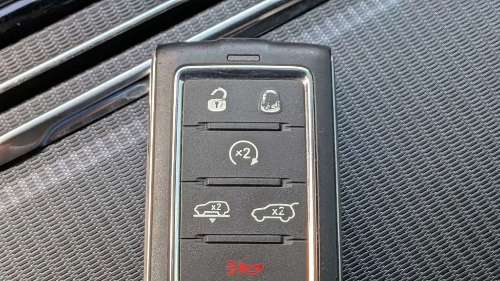 2024 Jeep Grand Wagoneer Obsidian