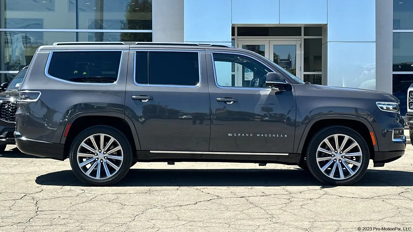 2022 Jeep Grand Wagoneer Series II