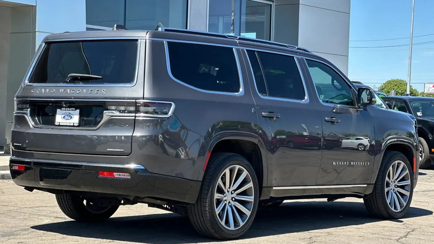2022 Jeep Grand Wagoneer Series II
