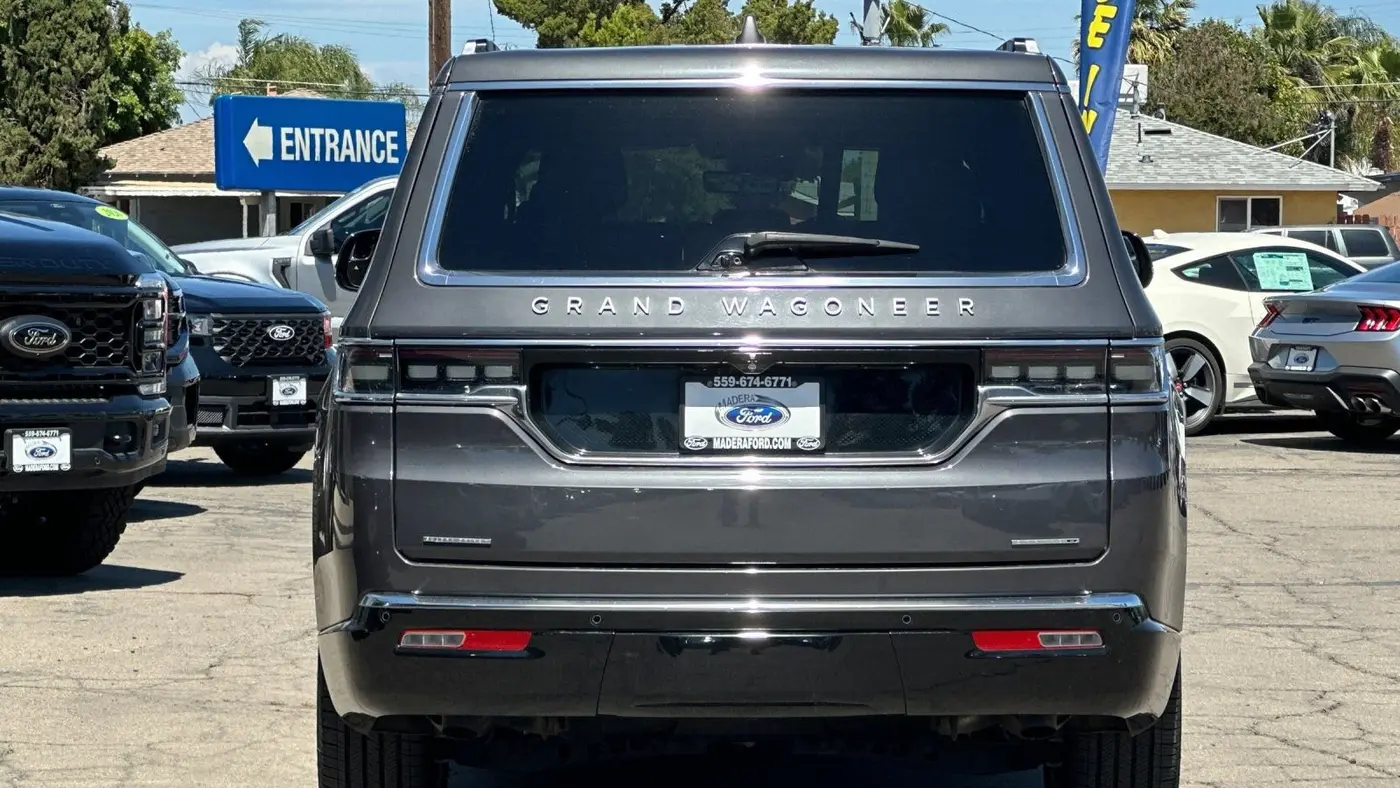 2022 Jeep Grand Wagoneer Series II