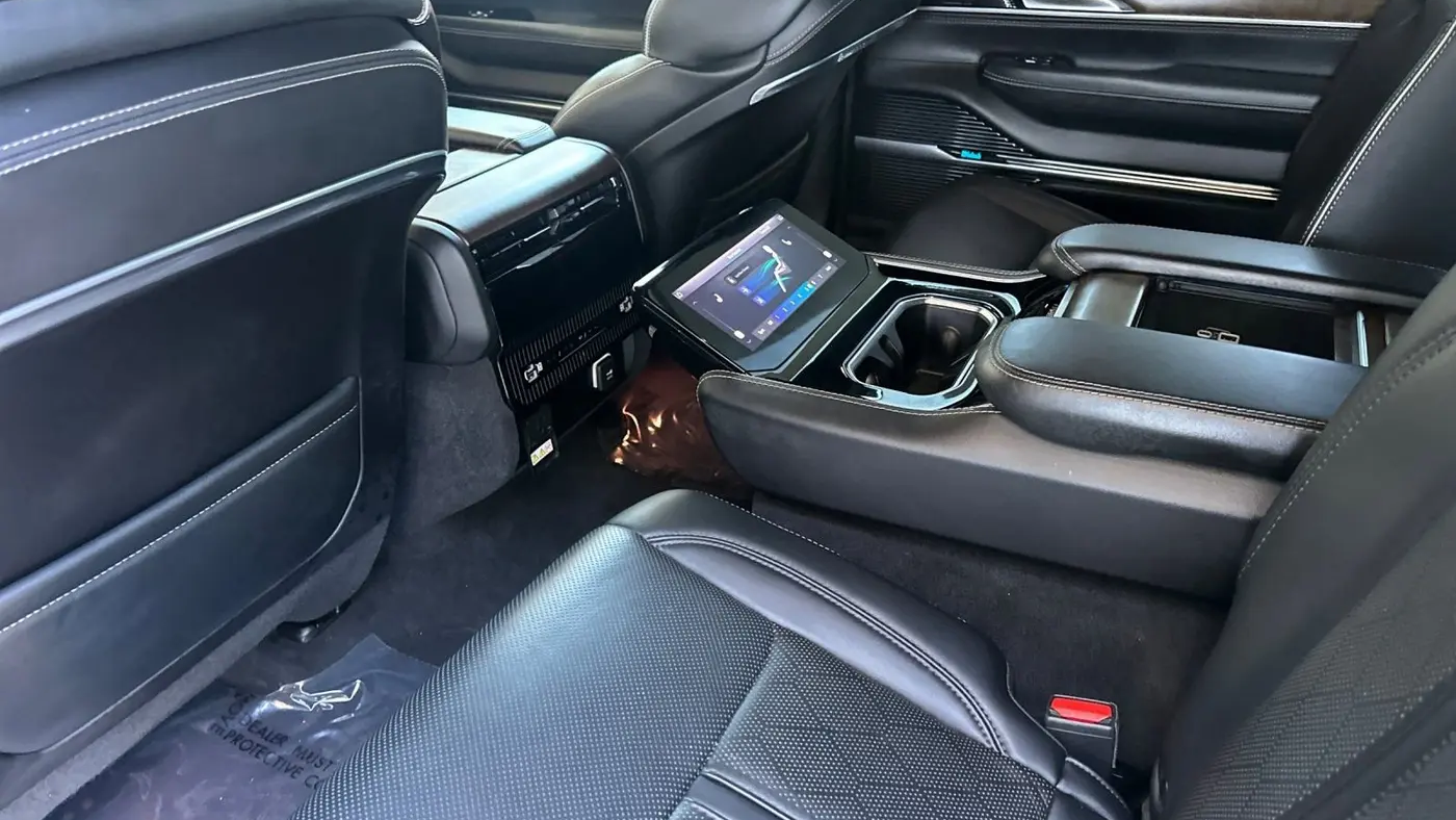 2022 Jeep Grand Wagoneer Series II