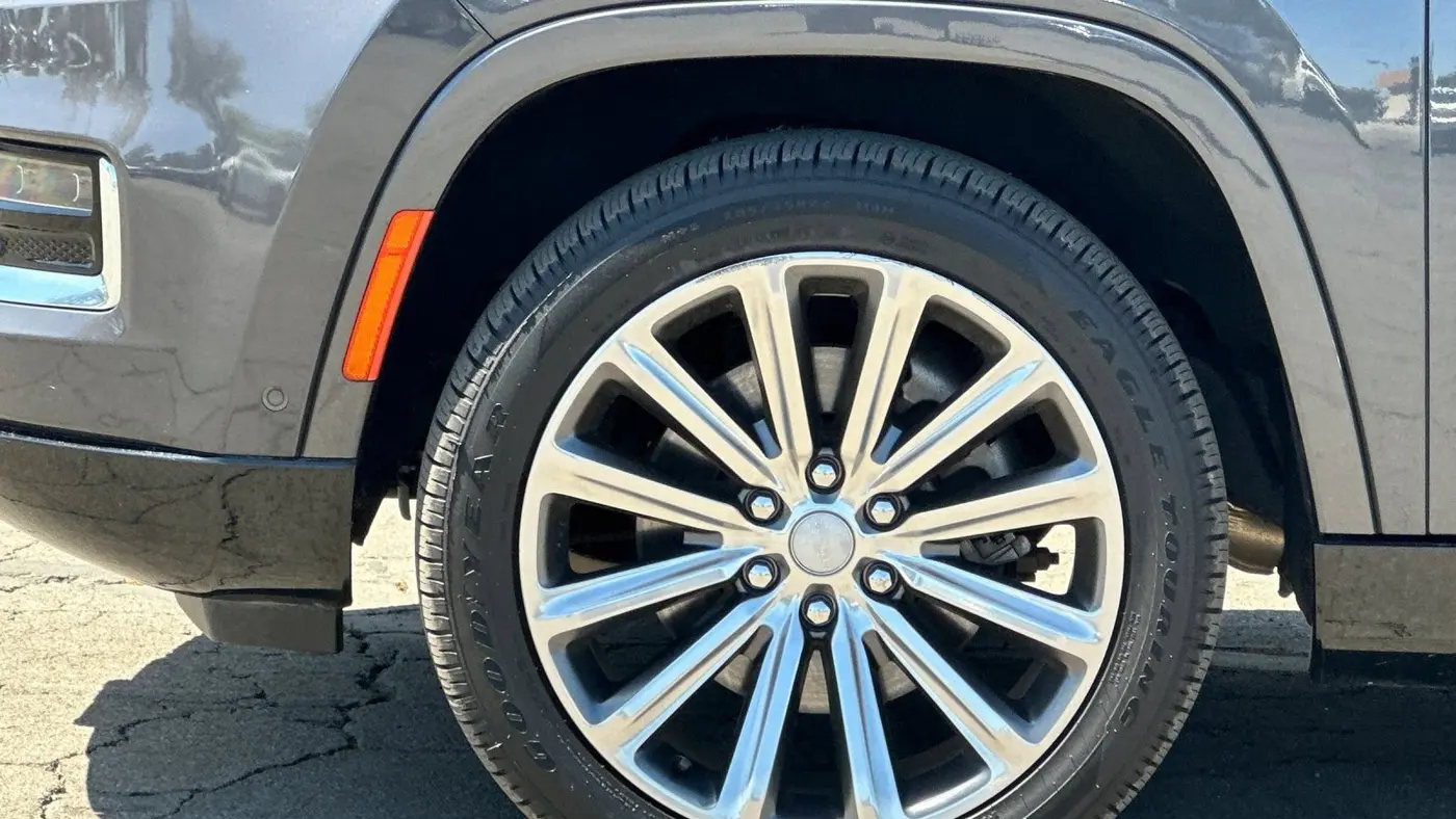 2022 Jeep Grand Wagoneer Series II