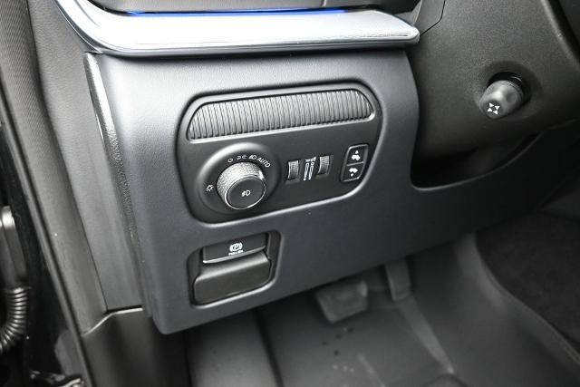 2023 Jeep Grand Wagoneer - $44,795