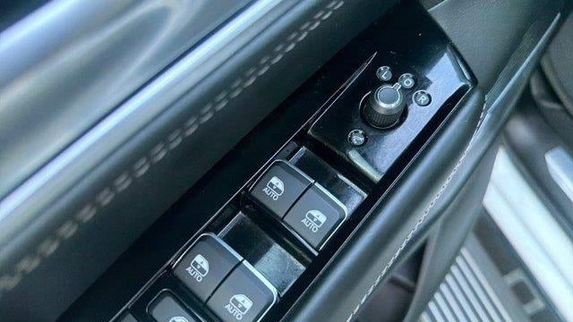 2023 Jeep Grand Wagoneer Obsidian
