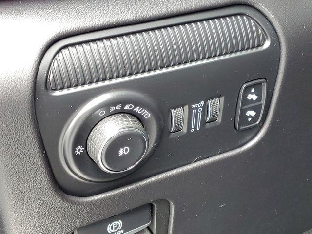 2023 Jeep Grand Wagoneer - $43,900