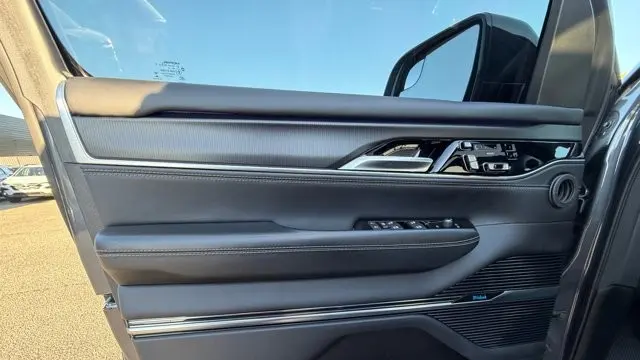 2024 Jeep Grand Wagoneer Obsidian