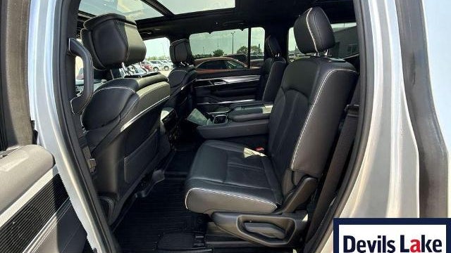 2023 Jeep Grand Wagoneer Obsidian