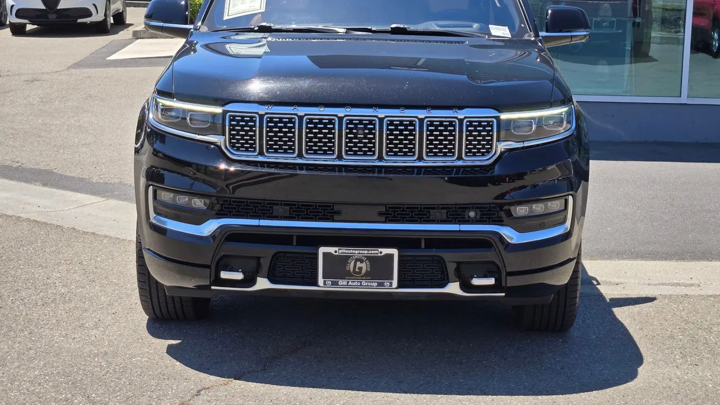 2022 Jeep Grand Wagoneer Series III