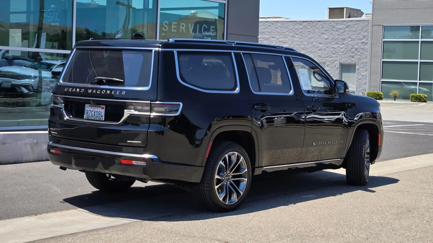 2022 Jeep Grand Wagoneer Series III