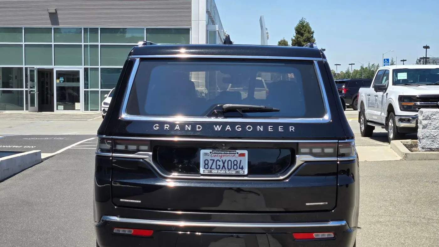 2022 Jeep Grand Wagoneer Series III