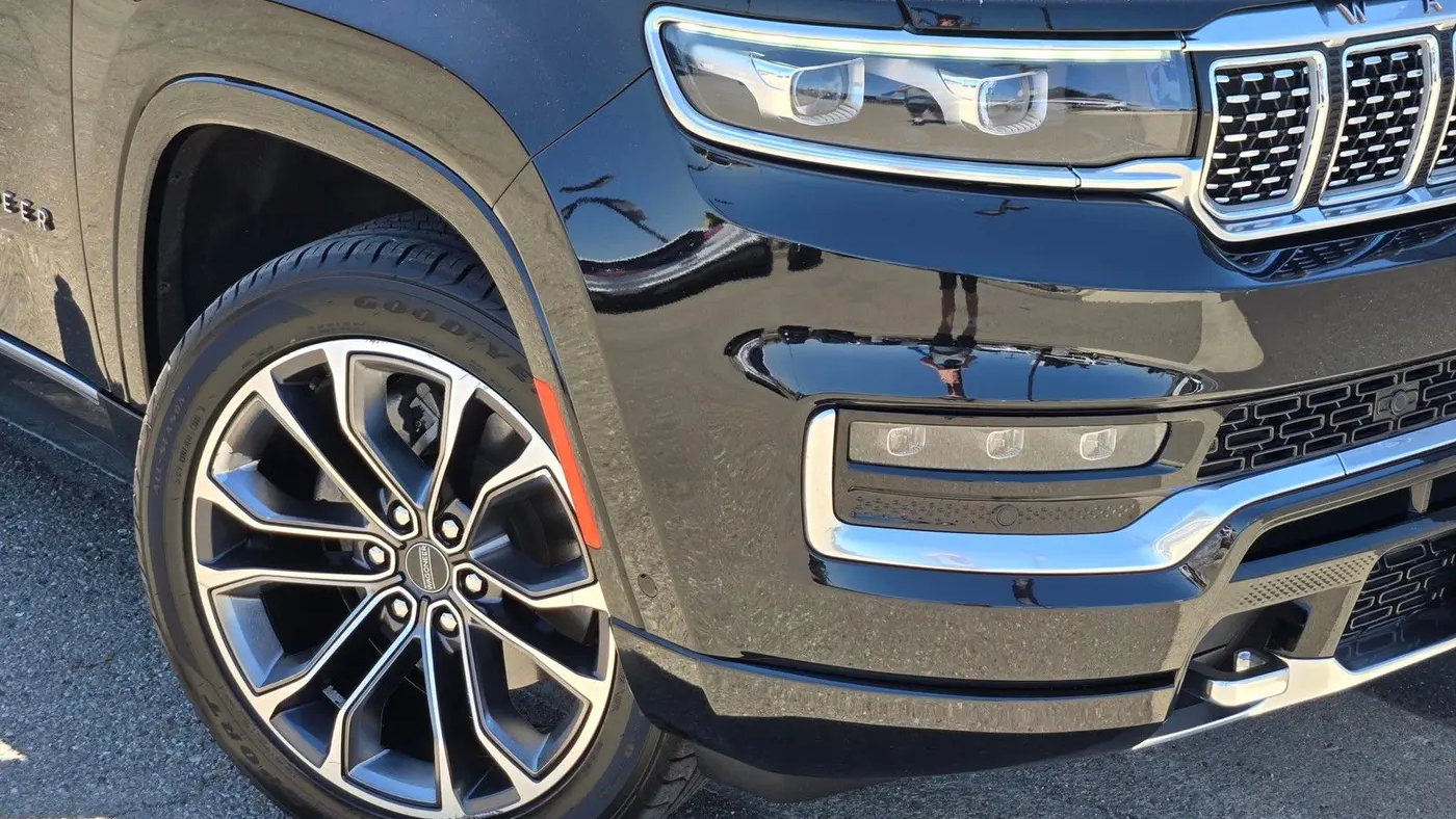 2022 Jeep Grand Wagoneer Series III