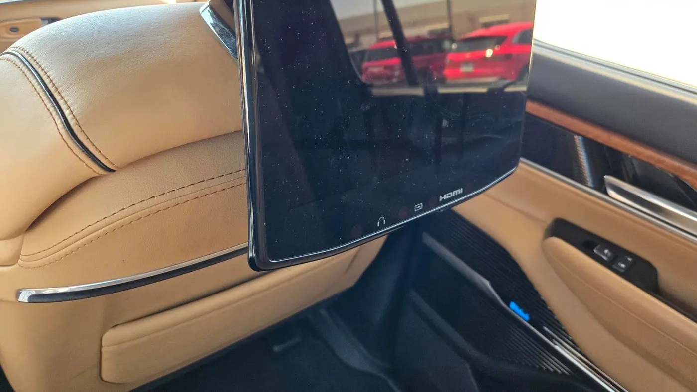 2022 Jeep Grand Wagoneer Series III