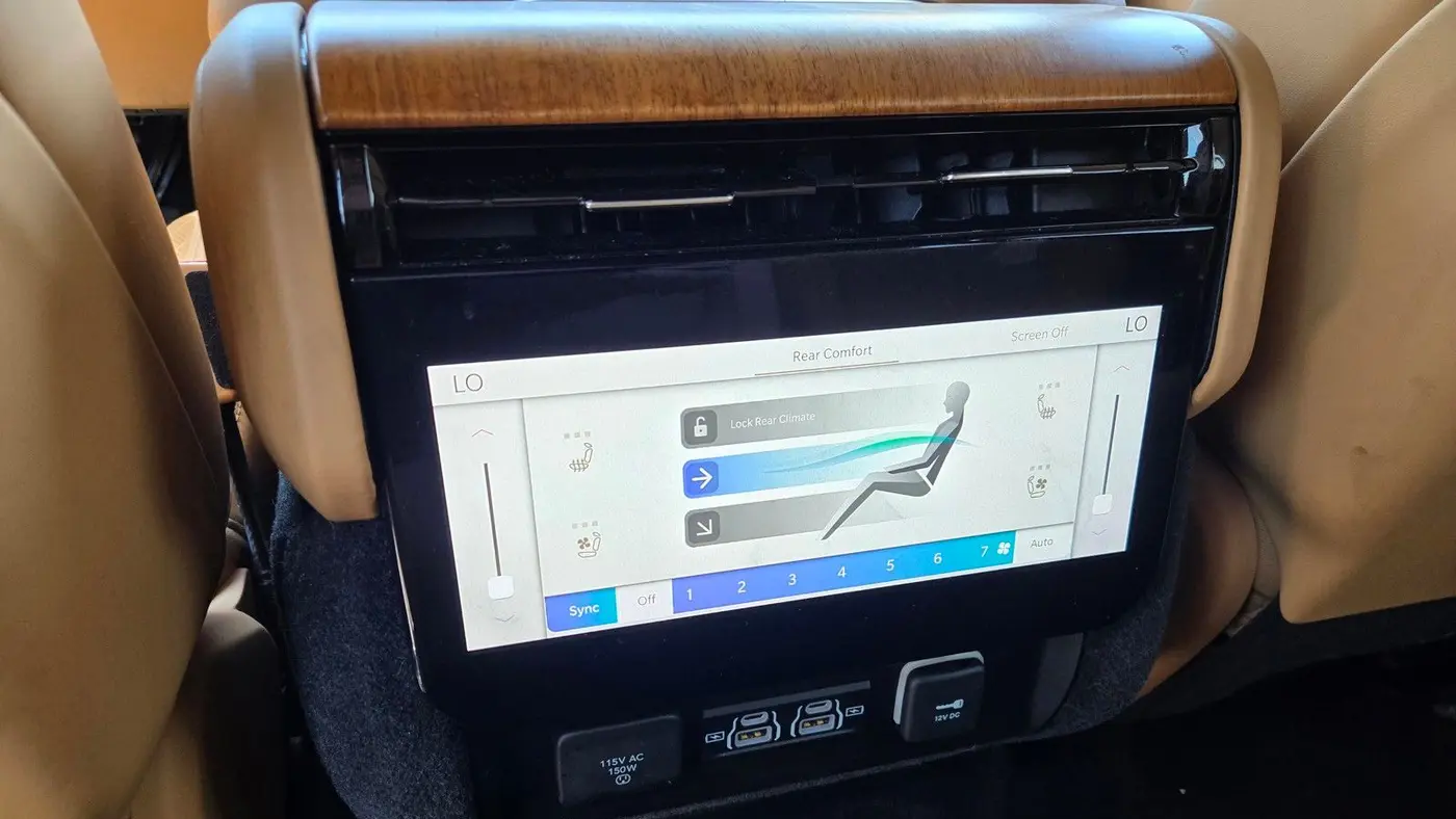 2022 Jeep Grand Wagoneer Series III
