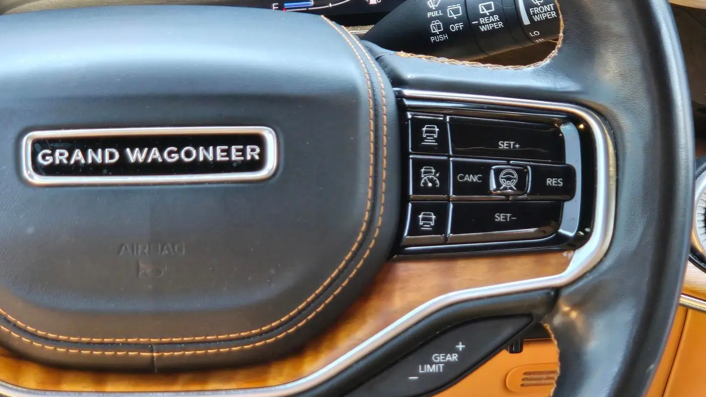 2022 Jeep Grand Wagoneer Series III