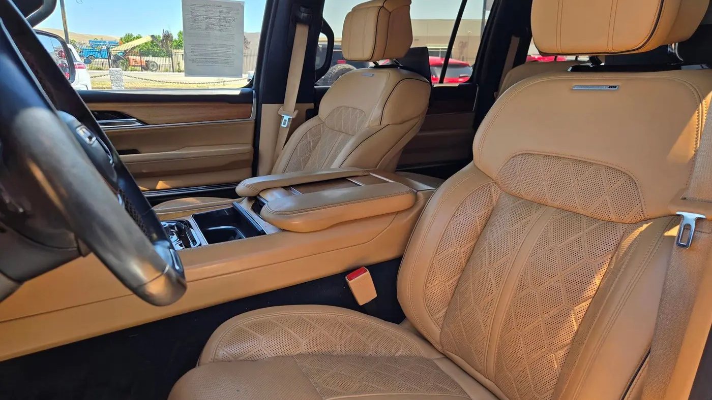 2022 Jeep Grand Wagoneer Series III