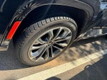 2022 Grand Wagoneer Thumbnail 4
