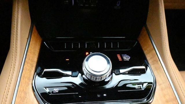 2022 Jeep Grand Wagoneer Series III