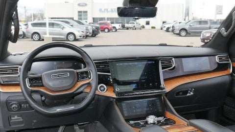 2022 Jeep Grand Wagoneer Series III