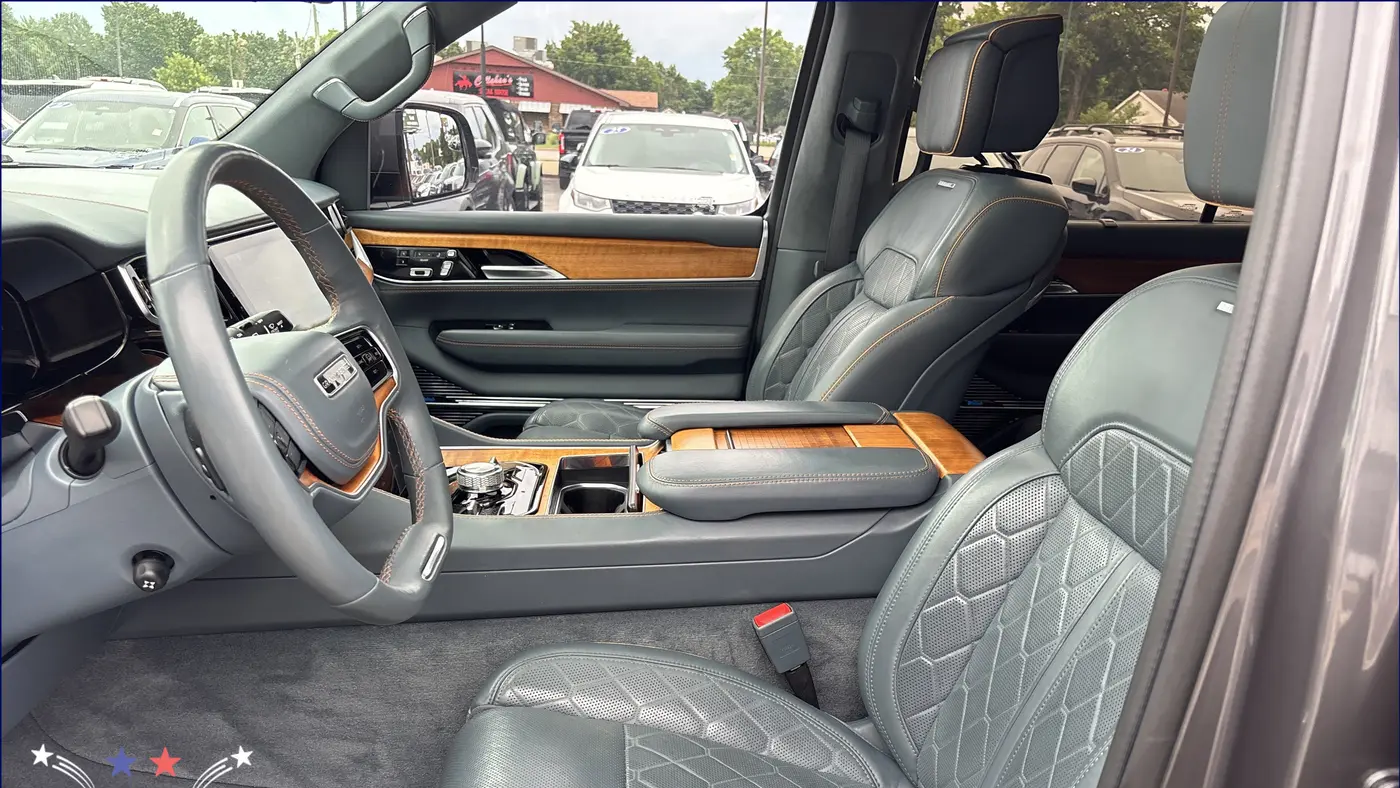 2022 Jeep Grand Wagoneer Series III
