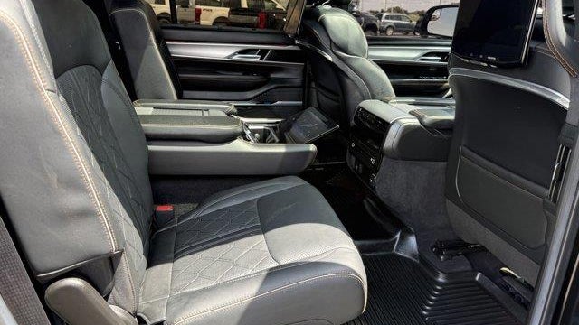 2022 Jeep Grand Wagoneer Series III