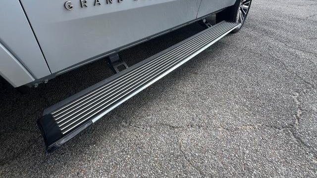 2022 Jeep Grand Wagoneer Series III