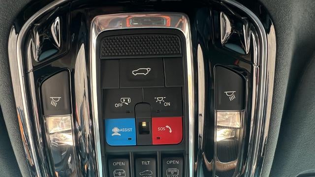 2022 Jeep Grand Wagoneer Series III