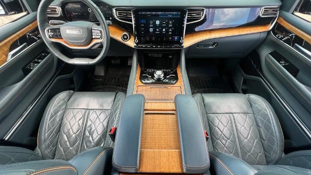 2022 Jeep Grand Wagoneer Series III