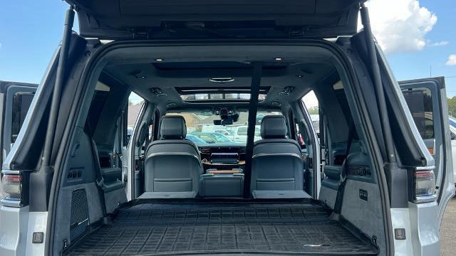 2022 Jeep Grand Wagoneer Series III