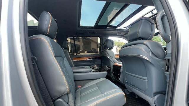 2022 Jeep Grand Wagoneer Series III