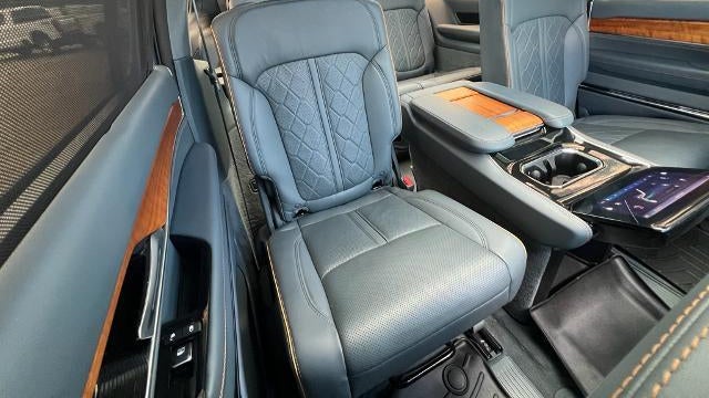 2022 Jeep Grand Wagoneer Series III