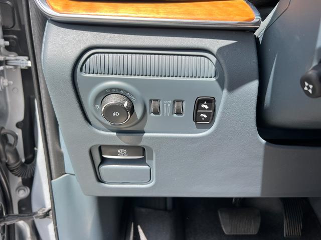 2022 Jeep Grand Wagoneer - $48,988