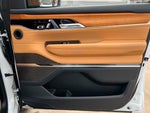 2022 Grand Wagoneer Thumbnail 23