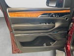 2022 Grand Wagoneer Thumbnail 8