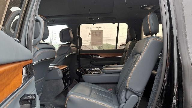 2022 Jeep Grand Wagoneer Series III